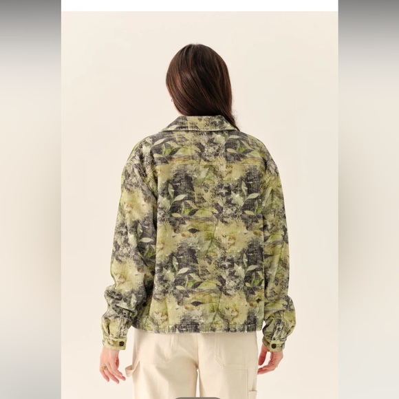 NWT Women's Leaf Camo Corduroy Artist Jacket - Picture 7 of 10
